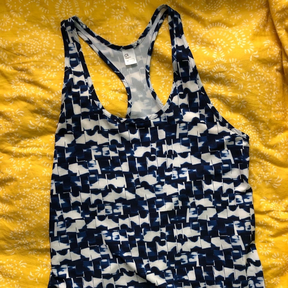GAP FIT blue mosaic workout racer back tank top